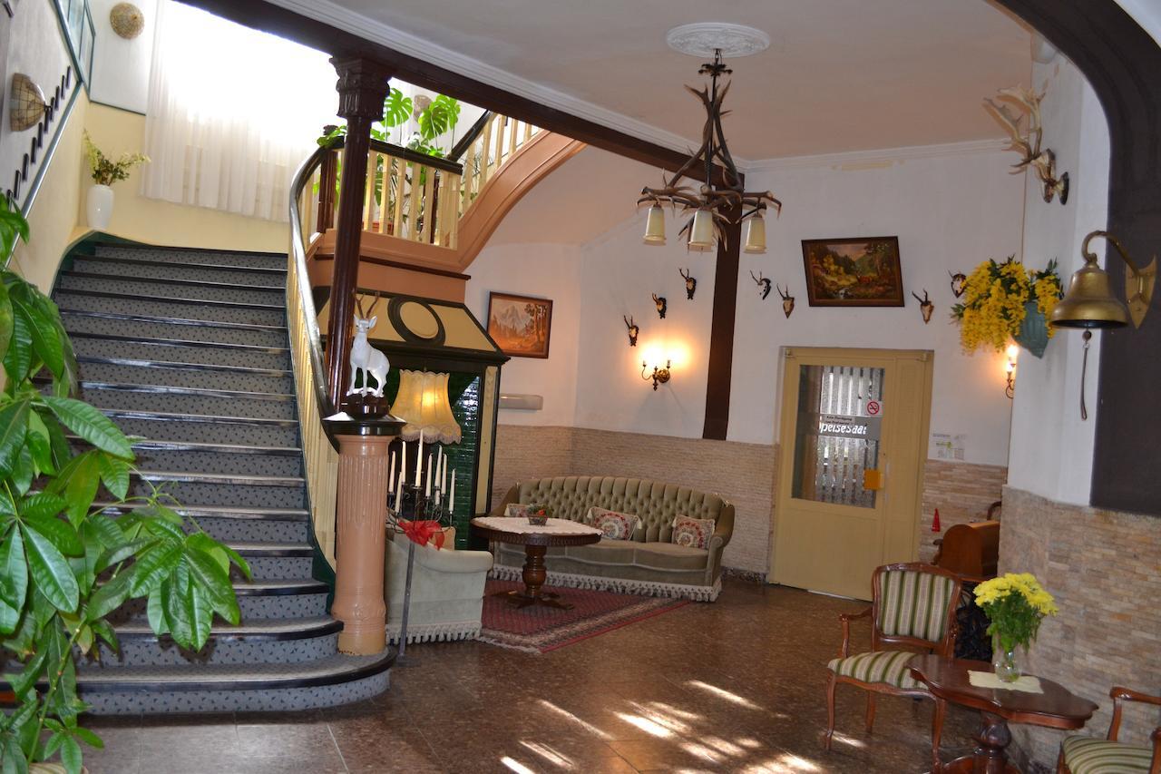 Hotel Weisser Hirsch Schwarzburg エクステリア 写真