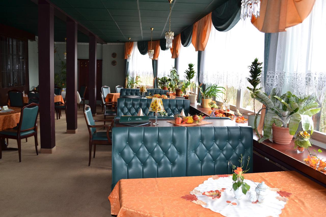 Hotel Weisser Hirsch Schwarzburg エクステリア 写真